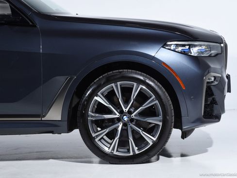 Used 2021 BMW X7 M50i image 10