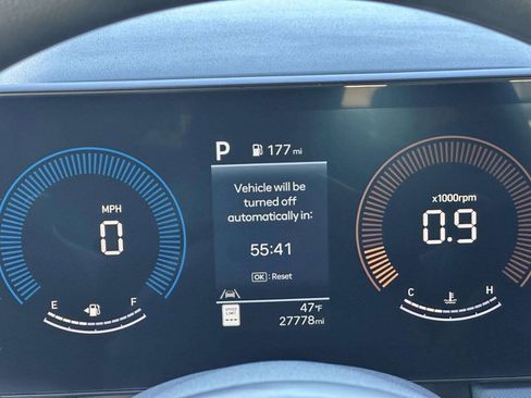 Used 2025 Hyundai Sonata SEL FWD image 32