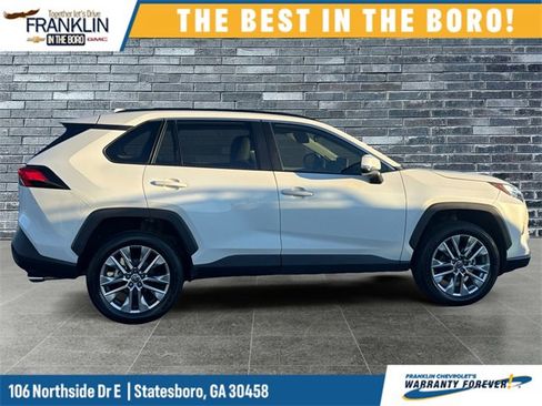 Used 2023 Toyota RAV4 XLE Premium image 6