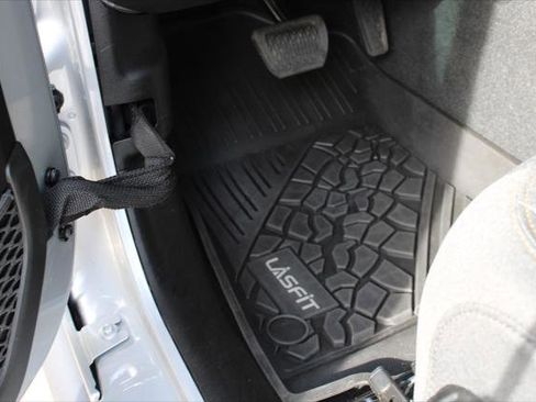 Certified 2024 Jeep Gladiator Sport image 22