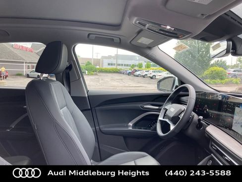 Used 2025 Audi Q5 2.0T Premium Plus w/ Premium Plus image 21