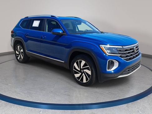 Used 2026 Volkswagen Atlas SEL AWD/4WD image 3