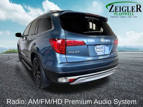 Used 2017 Honda Pilot Elite image 4