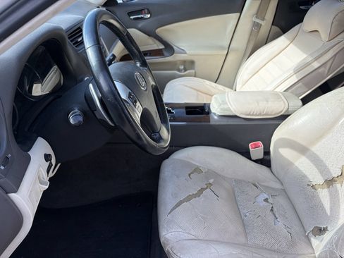 Used 2011 Lexus IS 250 w/ Premium Pkg Value Edition RWD image 13