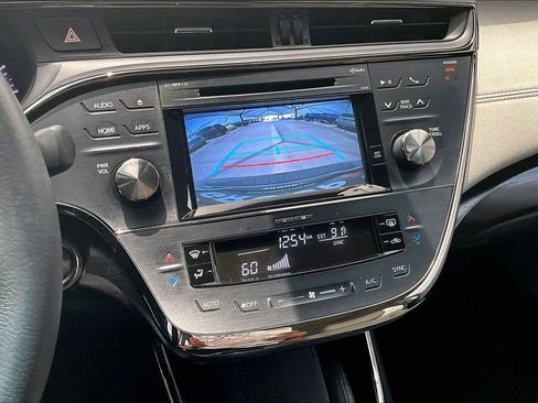 Used 2018 Toyota Avalon XLE Premium FWD image 26