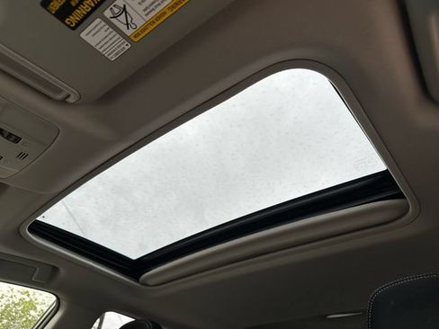 Used 2015 Toyota RAV4 XLE AWD/4WD image 8