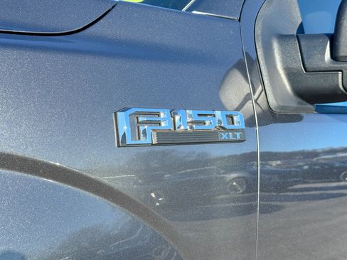 Used 2017 Ford F150 XLT w/ Equipment Group 302A Luxury image 9