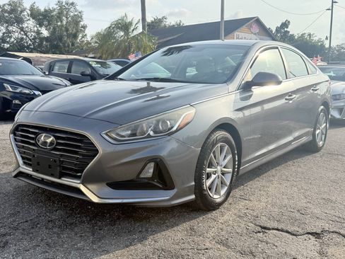 Used 2019 Hyundai Sonata SE FWD image 2