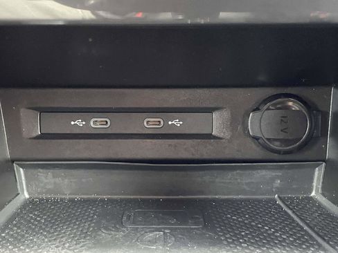 Certified 2023 Volkswagen Tiguan SE FWD image 27