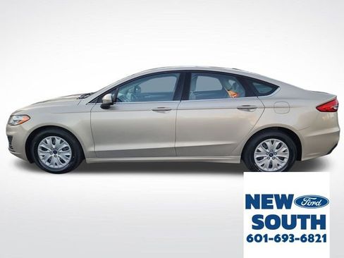 Used 2019 Ford Fusion S image 1