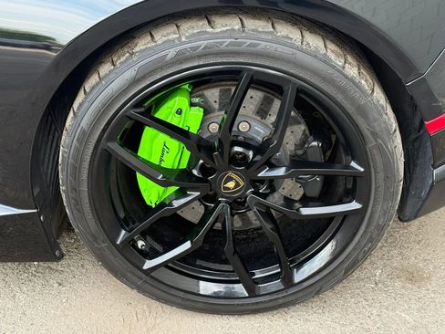 Used 2015 Lamborghini Huracan LP 610-4 AWD/4WD image 37