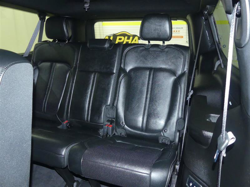 Used 2025 Jeep Wagoneer L Series II w/ 8-pass Seating Package AWD/4WD image 30