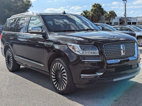 Used 2021 Lincoln Navigator Black Label image 2