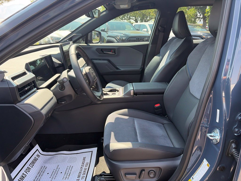 Used 2026 Toyota RAV4 XSE AWD/4WD image 22