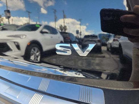 Used 2022 Nissan Rogue SV FWD image 12