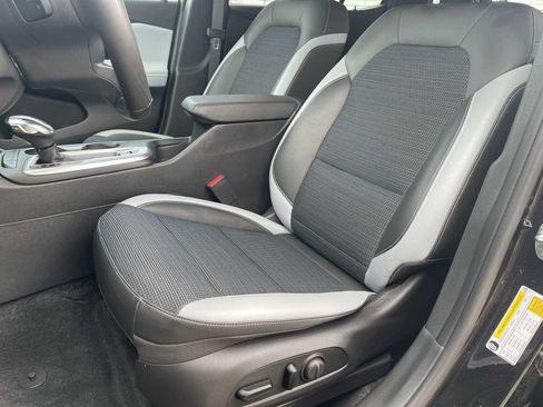 Used 2024 Buick Envista Sport Touring w/ Convenience I Package FWD image 19