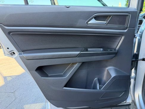 Used 2021 Volkswagen Atlas SE w/ Panoramic Sunroof Package FWD image 32