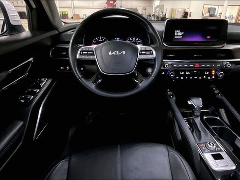 Used 2022 Kia Telluride EX w/ EX Premium Package AWD/4WD image 5