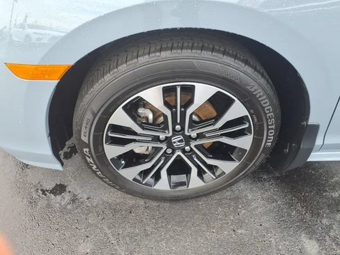 Used 2025 Honda Odyssey Elite image 4