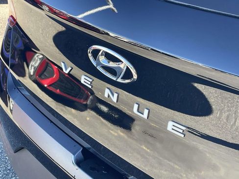 New 2026 Hyundai Venue SE image 10