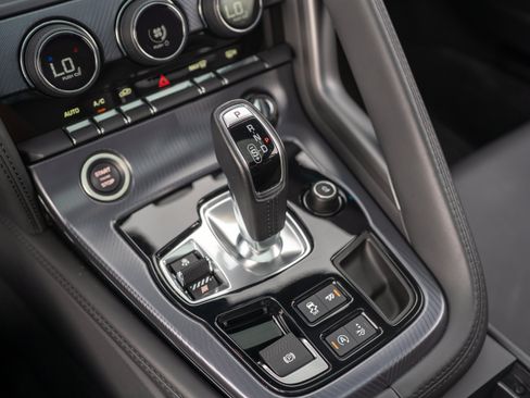 Used 2024 Jaguar F-TYPE R-Dynamic RWD image 31