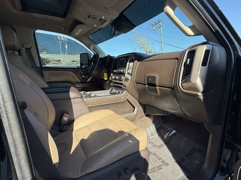 Used 2019 GMC Sierra 3500 Denali image 28