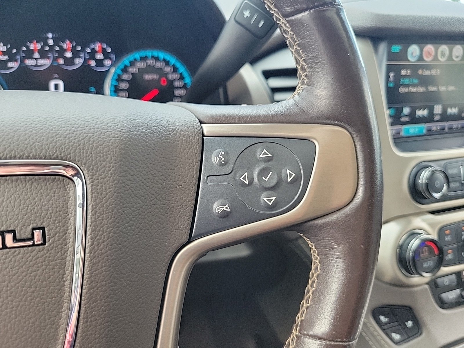 Used 2019 GMC Yukon Denali w/ Denali Ultimate Package RWD image 24