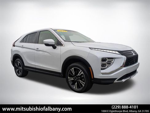 Used 2023 Mitsubishi Eclipse Cross SE image 1