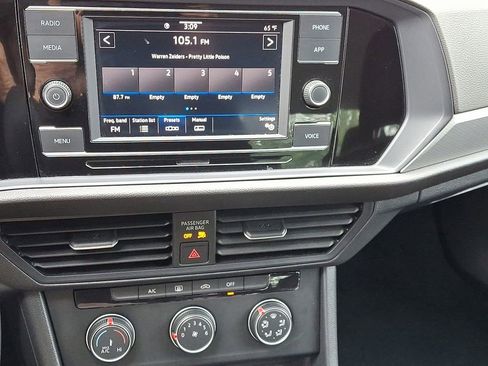 Used 2024 Volkswagen Jetta S image 15
