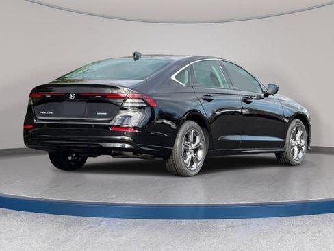 New 2026 Honda Accord EX-L image 5
