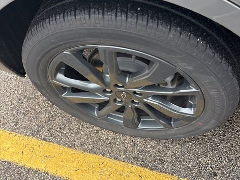 Used 2023 Chevrolet Equinox RS image 6