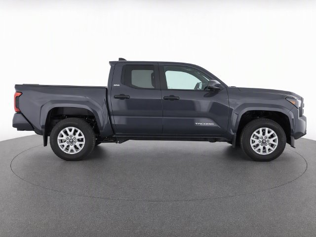 Used 2025 Toyota Tacoma SR5 AWD/4WD image 10