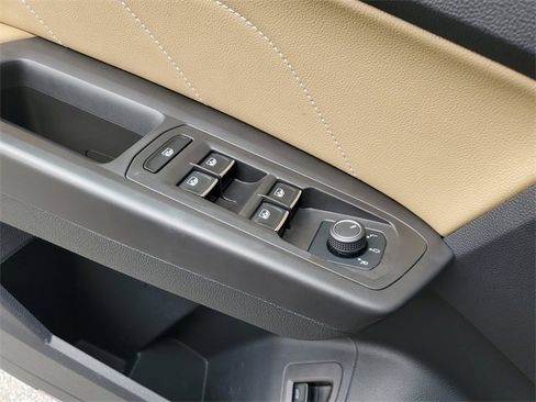 Certified 2023 Volkswagen Atlas Cross Sport SE image 30