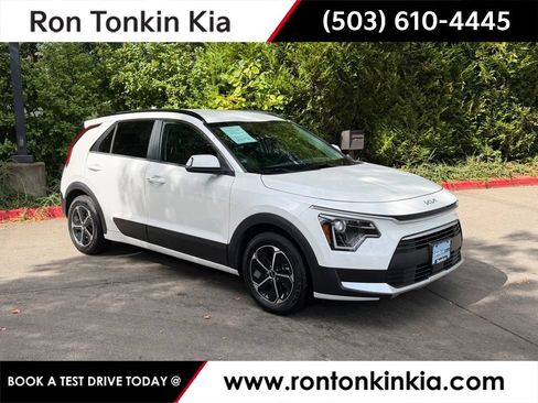 Certified 2025 Kia Niro EX w/ EX Cold Weather Package FWD image 1