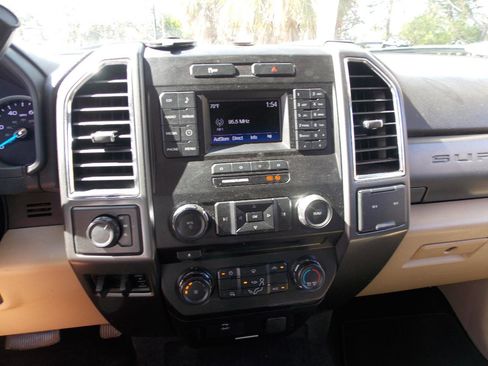 Used 2018 Ford F250 XLT image 16