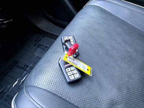 Used 2023 Honda Odyssey Elite image 15