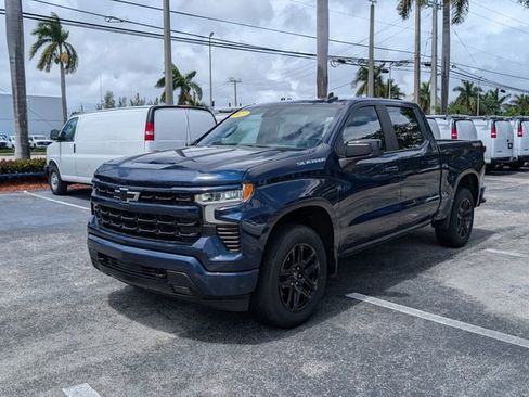 Used 2023 Chevrolet Silverado 1500 RST image 3