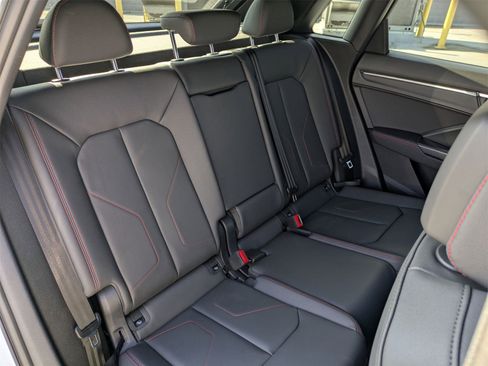 New 2025 Audi Q3 2.0T Premium Plus image 11