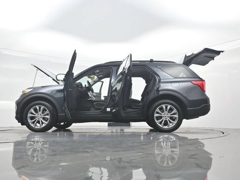 Used 2023 Ford Explorer XLT w/ Equipment Group 202A AWD/4WD image 52