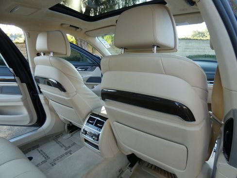 Used 2016 BMW 750i xDrive image 47