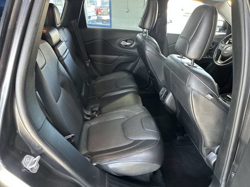Used 2014 Jeep Cherokee Limited w/ Luxury Group image 19