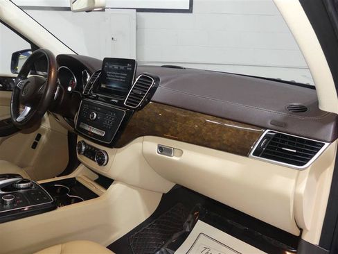 Used 2017 Mercedes-Benz GLS 450 4MATIC image 24
