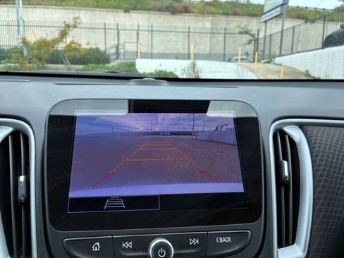 Used 2024 Chevrolet Malibu LT image 24