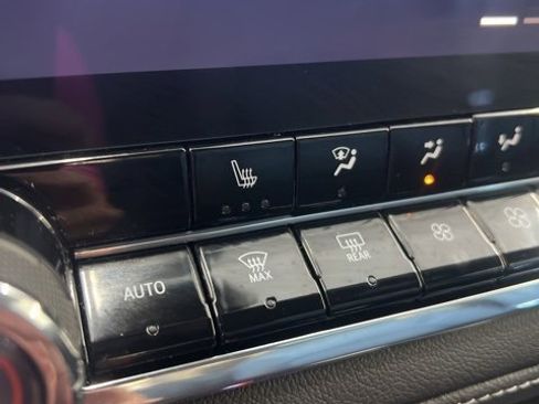 Used 2023 Chevrolet Colorado LT w/ LT Convenience Package III image 44