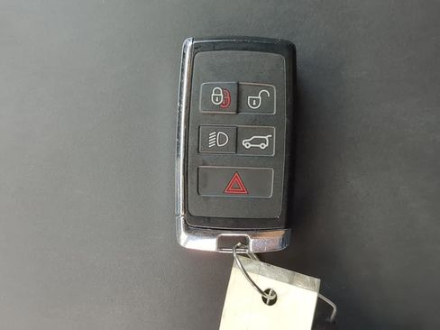 Used 2025 Land Rover Defender 110 S AWD/4WD image 37