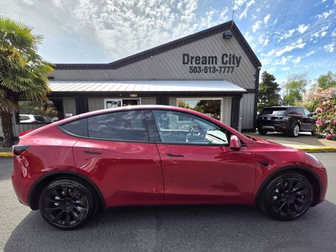 Used 2021 Tesla Model Y Long Range AWD/4WD image 4