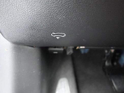 Used 2019 Jeep Compass Latitude AWD/4WD image 25
