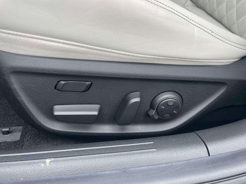 Used 2024 Genesis G70 3.3T Advanced w/ Sport Prestige Package image 19