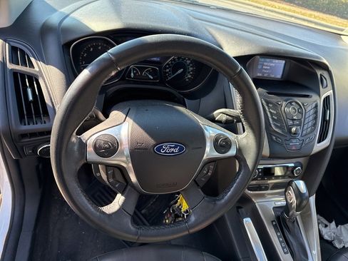 Used 2012 Ford Focus SEL image 10