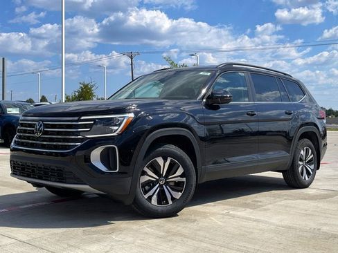New 2026 Volkswagen Atlas SE image 1